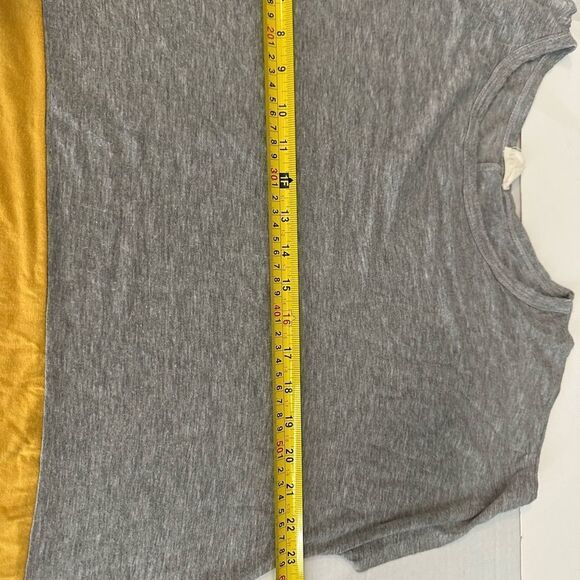 Oversized medium Gray, Purple, and Yellow Women's Top - Picture 7 of 8